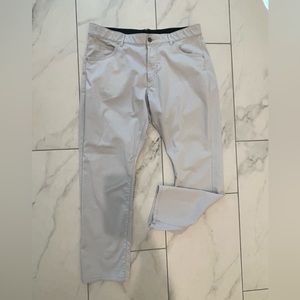 Men’s Nike White golf pants